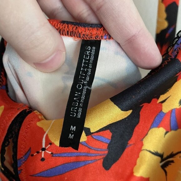 Urban Outfitters Women M Hibiscus Floral Print Strappy Back Tail Whip Mini Dress - Picture 6 of 10